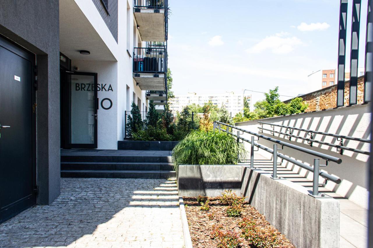 Patio Praga Metro Apartment Varsovia Exterior foto